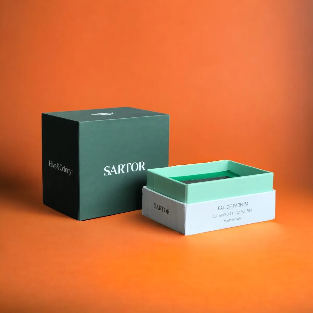 shoulder-rigid-boxes-with-logo